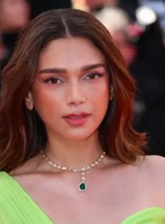 Aditi Rao Hydari In Indriya Jewels
