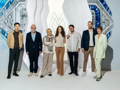 Nadège Totah with some
of the artists exhibiting at
GemGenève 10’s Designers’
Village.