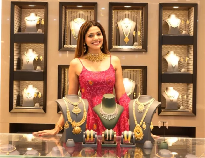 Pooja Sawant at Kalyan Jewellers