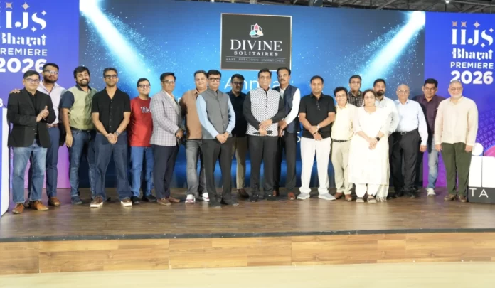 Divine Solitaires honoured leading partner jewelers from across India at IIJS Premiere