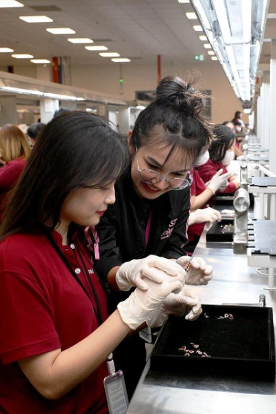 Pandora-Vietnam-Facts about the Crafting facility